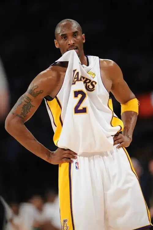 科比标志性动作之一