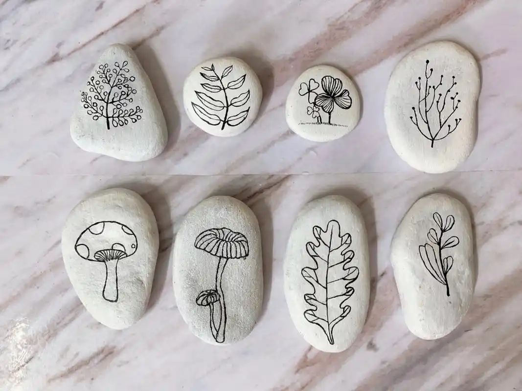 手绘鹅卵石 尝试不同的绘画方式,有没有跟我一样觉得画画是一件非常