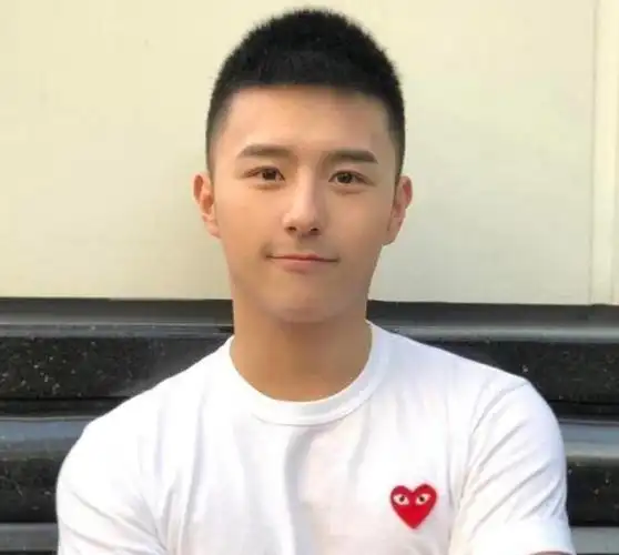 男生短头发的发型7款,极具型男范,你喜欢哪款?