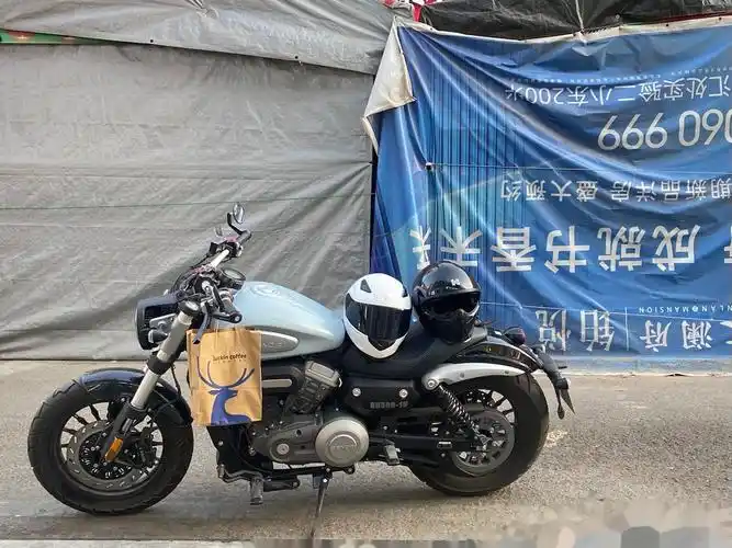 自骑奔达金吉拉300,水泥灰高配,2022年四月份上牌,车况良好,改装滑动