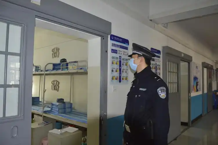 阻击疫情守护家园防疫一线监狱警察写给妻子的一封信