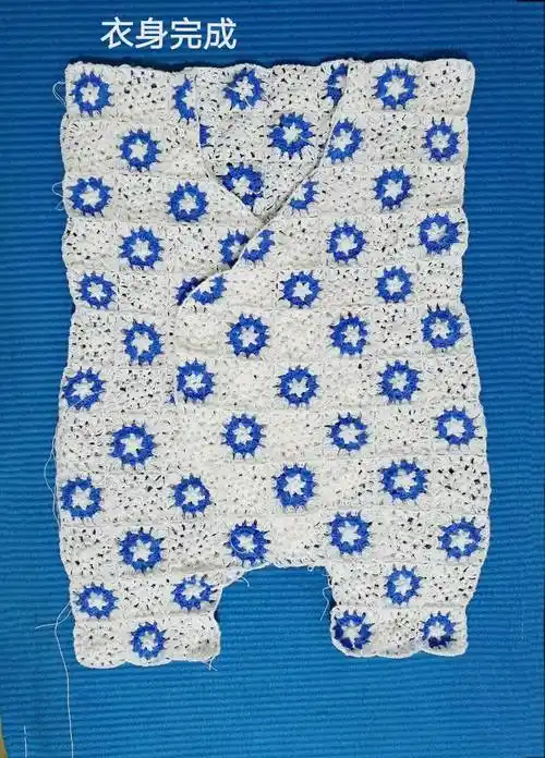 婴幼儿钩针祖母方格短袖连体衣