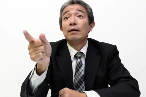 照片素材(图片): 中年男性上班族,尽力而为