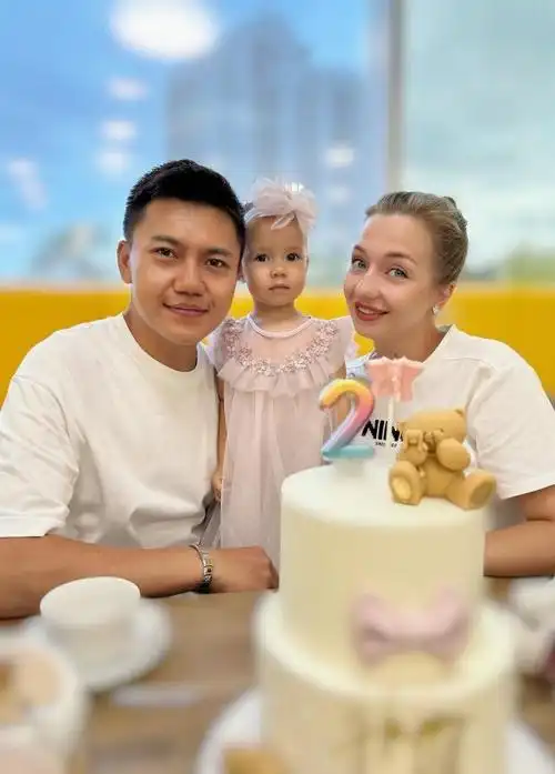 在中国10年嫁中国老公,俄罗斯小公主变成东北翠花|翻译|沈腾_网易订阅