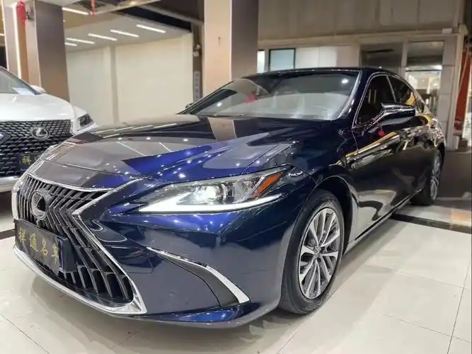新到店2022年22款雷克萨斯es200卓越版,本地靓仔一手 - 抖音
