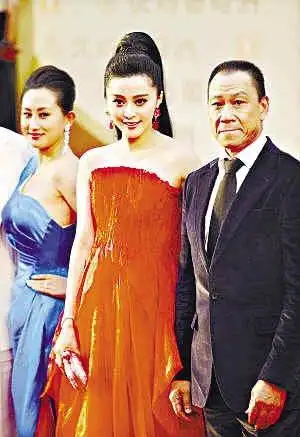 王学圻就"与范冰冰同居"传闻告媒体赔偿50万