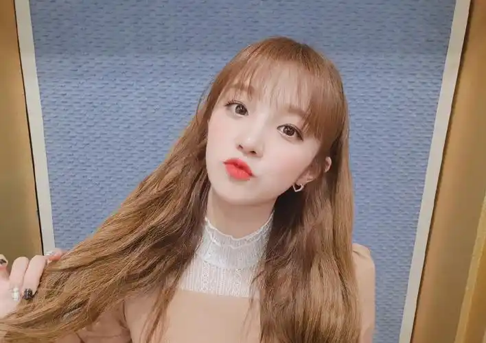 宋雨琦清甜俏皮自拍图片39