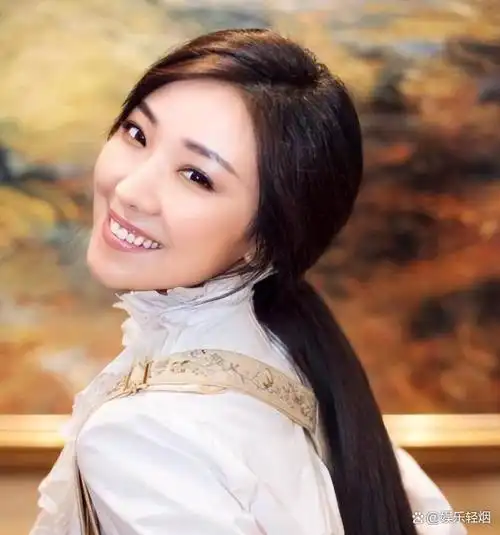 菅纫姿她是胡歌唯一没带火的女演员出道多年因名字难念没红