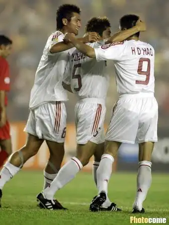 点击此处查看其它图片北京时间7月17日20:00,2004年中国亚洲杯足球赛