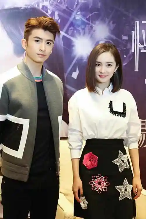 其实张云龙有这些机遇最应该感谢的应该就是自己的老板杨幂了,在拍摄