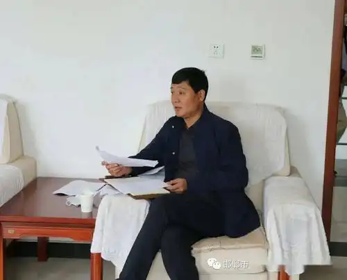 县委书记石磊主持召开大气污染防治专班会强调从根上解决问题