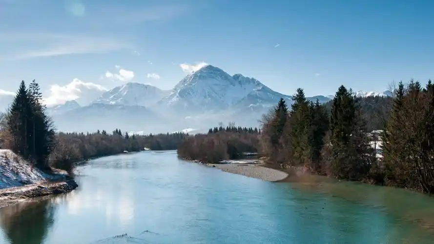夏天,河,雪山,森林,蓝天图片,4k高清风景图片,娟娟壁纸