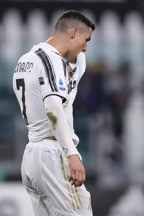 c罗 人民视觉 图