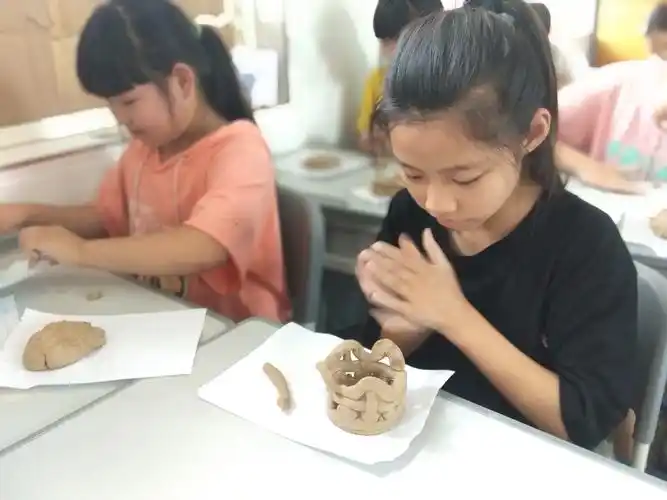 传统手工泥塑制作走进课堂