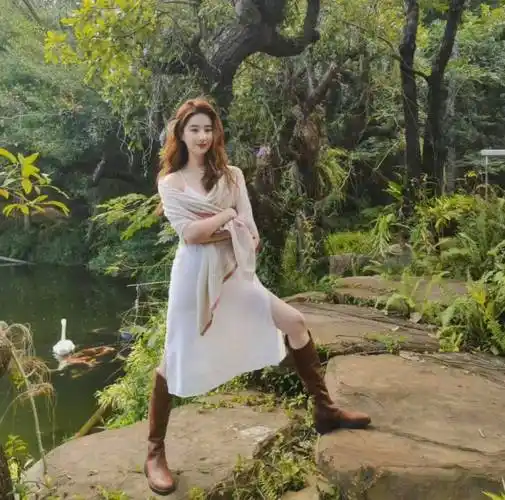 刘亦菲近照曝光!面露发福疑备孕升级当妈?_时间_母亲_孩子