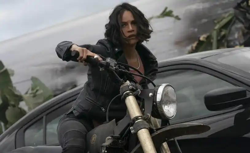 十多部美国大片面临票房危机黑寡妇速9处境尴尬