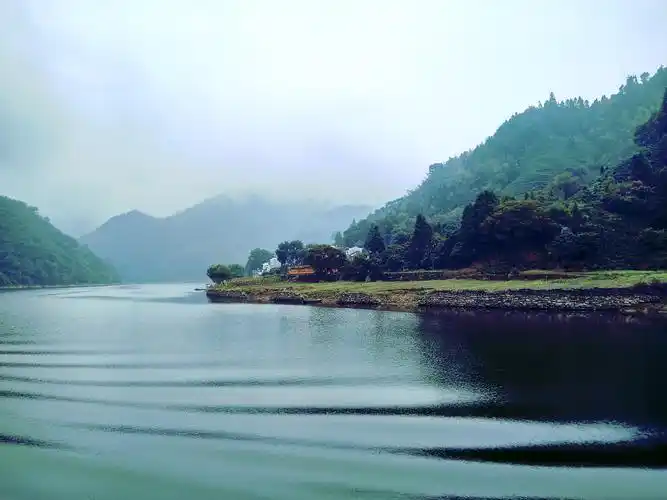 新安江山水画廊风景区