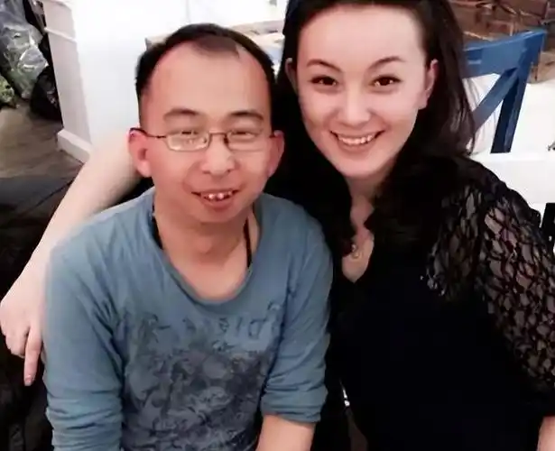 这也让巨兴茂放下了自己的自卑,和牟兴区在一起了,也可能是为了不让