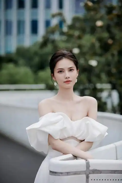 上海电视节白玉兰绽放##姜珮瑶上海电视节