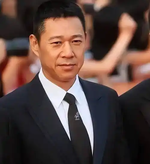 30年不管不顾,现在却想修补"父子情",张丰毅:儿子我一直爱你