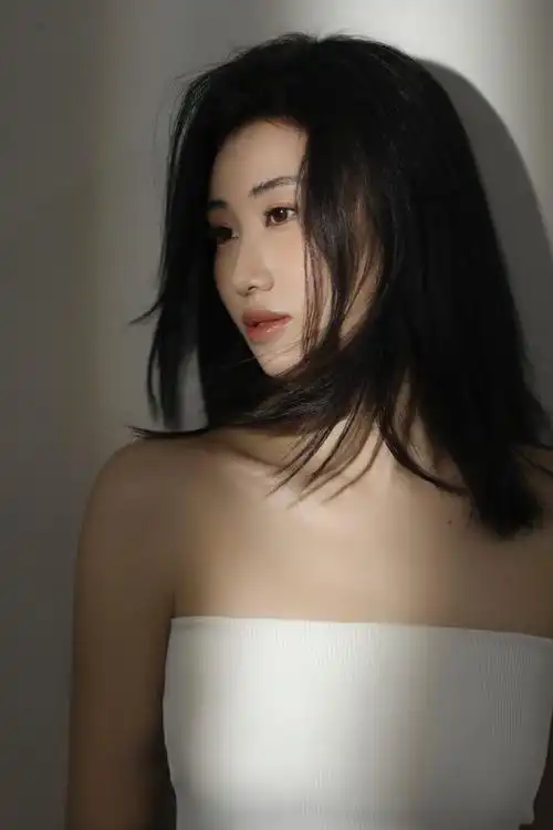 看起来是知性魅力的女人