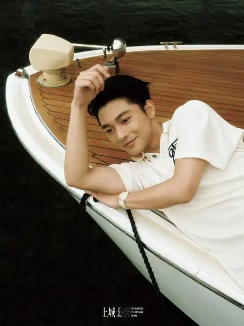 张宥浩帆船度假大片##上城士24小时