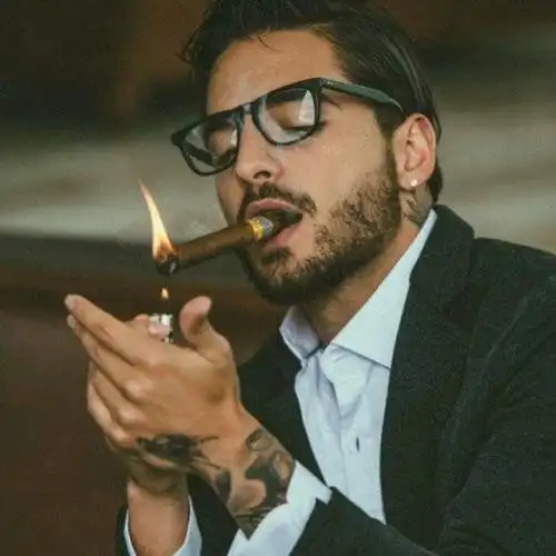 林奕勋演唱的《包袱》,是不是00后青春的味道.