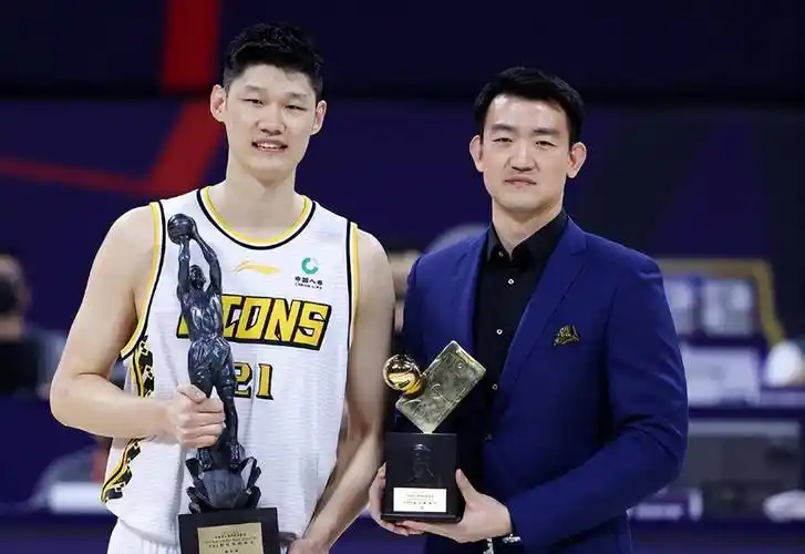 全面数据对比,沈梓捷和胡金秋两人现在的差距有多大?