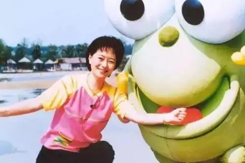 鞠萍姐姐年轻旧照曝光清纯可爱氧气美女颜值不输林青霞