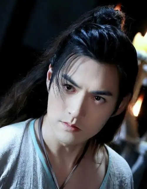 严屹宽,原名严宽,是娱乐圈中的传奇人物,有没有新作品,偶尔也会被人