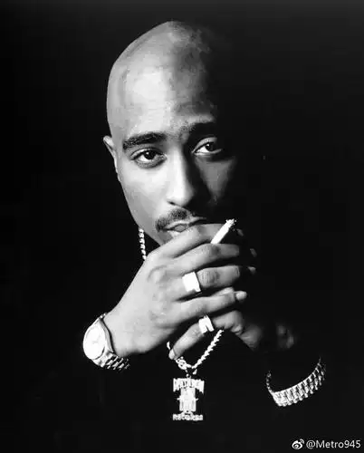 tupac有什么纪录片或者精彩的采访吗?