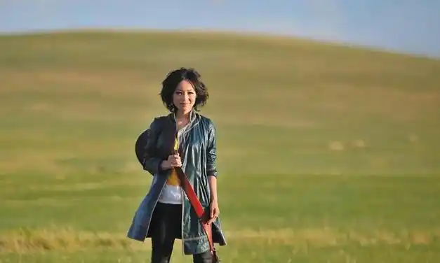 别管臧天朔斯琴格日乐就是当年最受欢迎的女歌手谁不想拥有