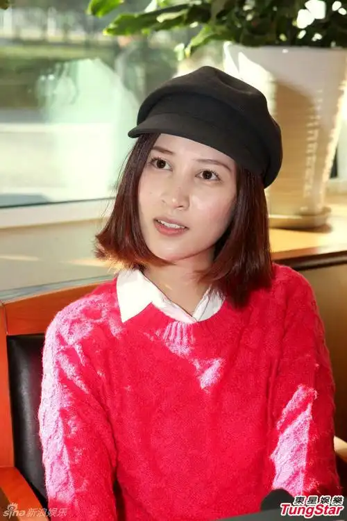 组图:乔振宇娇妻甜蜜秀钻戒 承认已奉子成婚_高清图集_新浪网