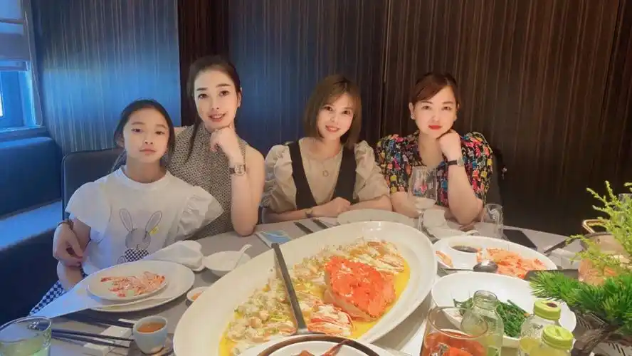 闺蜜安排的海鲜餐73