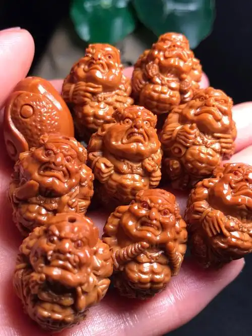 橄榄核雕八大金刚