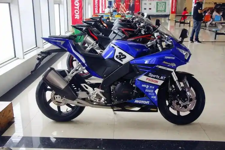 25800元,诺马刀锋400跑车试驾解析