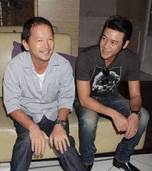 网友质疑在拍戏_廖启智_侵权_观众们