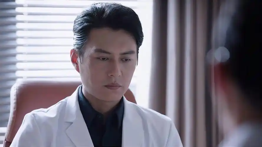 外科风云:靳东要做移植手术,全世界公认最难,院长给他当助手