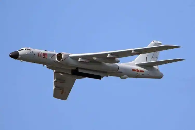 原创我军轰六是战略轰炸机吗不是中国88年退役的这款装备才是