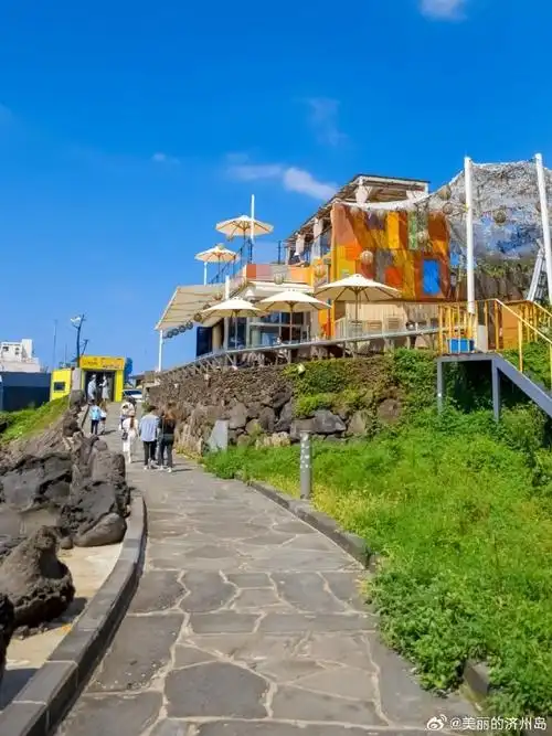 63956727):目前济州岛西部最出名的景点是涯月汉谭海边,济州