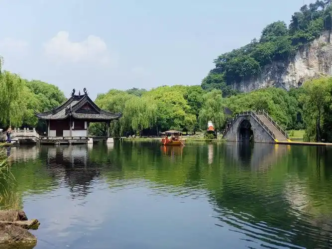 绍兴·柯岩景区 鲁镇 鉴湖 2019.6.3. 摄制:鸿雁