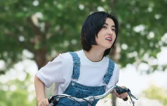 梁靖康张子枫荧幕初吻什么剧 张子枫初吻给了梁靖康吗