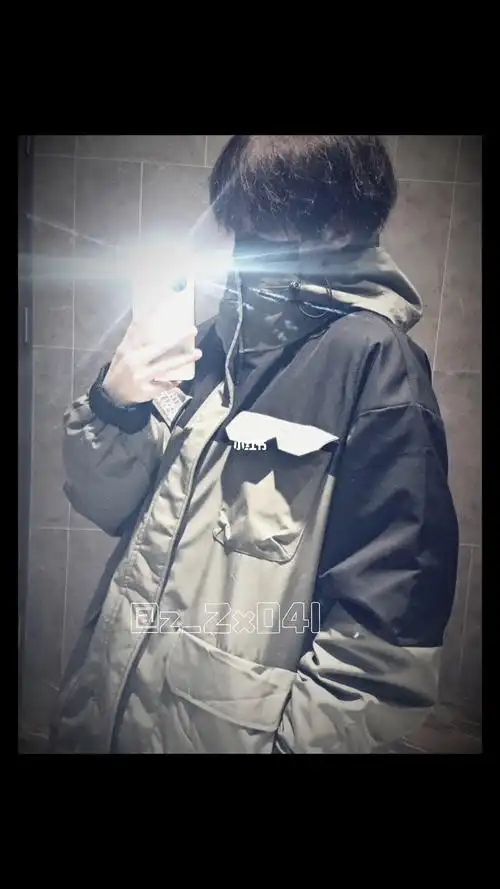 无敌暴龙战士10后小学生之冲锋衣对镜自拍