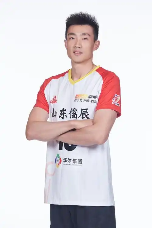 细心的球迷发现了中国男排前队长季道帅的身影,而没有发现张晨的踪迹