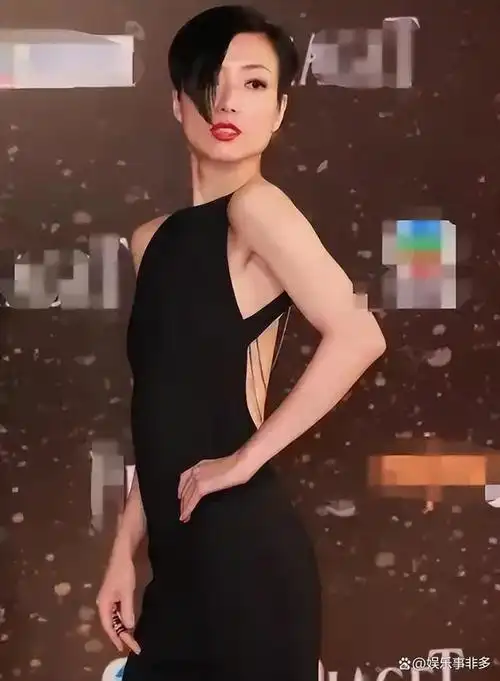 "郑秀文的现状,不正是这句话的最佳写照吗?说起郑秀文,不得