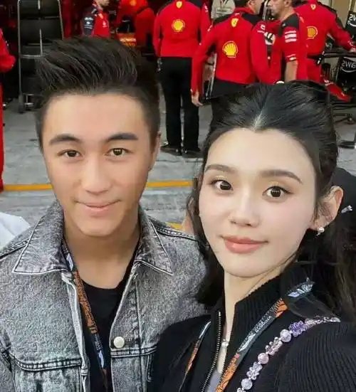 何猷君奚梦瑶孩子正脸曝光!4岁儿子像爸,女儿像妈,合照温馨!