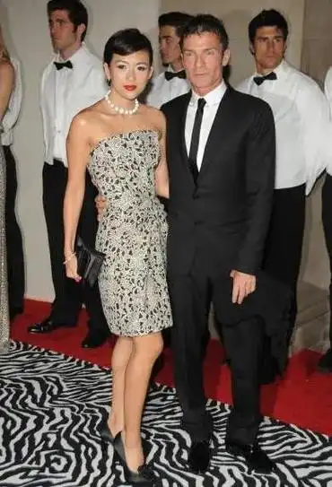 章子怡的美国前男友满脸白胡瘦骨嶙峋如今活成这样