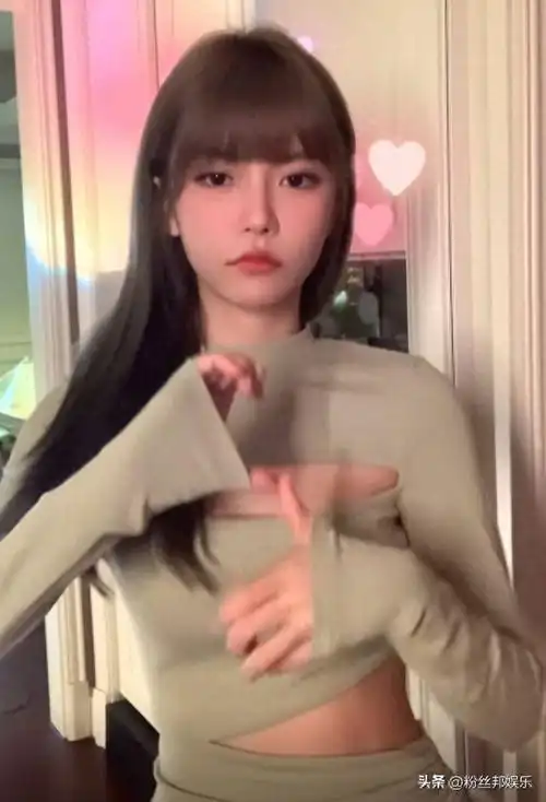 美女网红撞脸周淑怡,网友评价照着整的|直播间|女主播_网易订阅