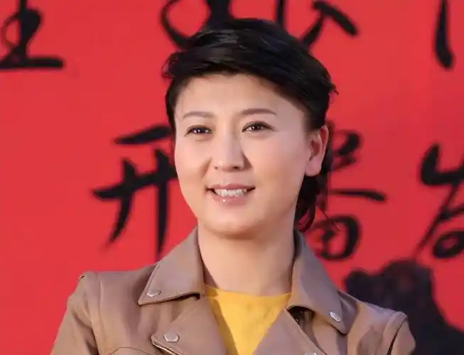 闫学晶:我这辈子最正确的决定,就是在45岁高龄为普通丈夫生子_父母