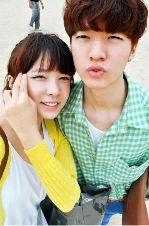 甜蜜情侣图片_亲密恋人素材